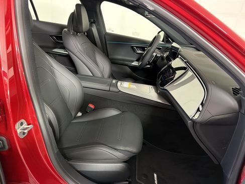 New 2026 Mercedes-Benz E 53 AMG e 4MATIC Wagon image 24