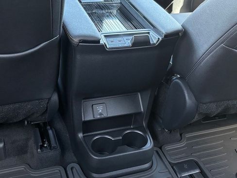 New 2026 Toyota Sienna XLE Woodland Edition AWD/4WD image 17