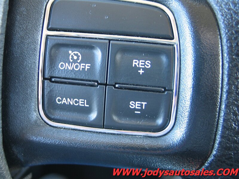 Used 2018 Dodge Grand Caravan SE w/ UConnect Hands-Free Group FWD image 10
