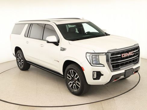Used 2023 GMC Yukon XL AT4 w/ Technology Package AWD/4WD image 41