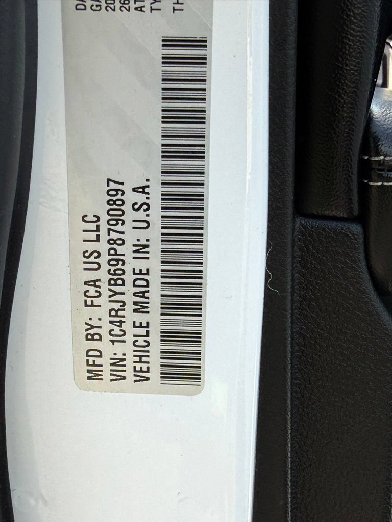 Used 2023 Jeep Grand Cherokee 4WD 4xe image 46