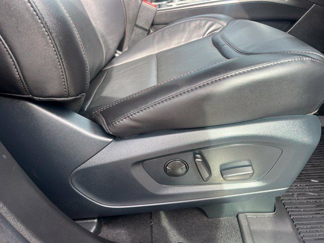 Used 2023 Ford Explorer Platinum w/ Technology Package AWD/4WD image 12