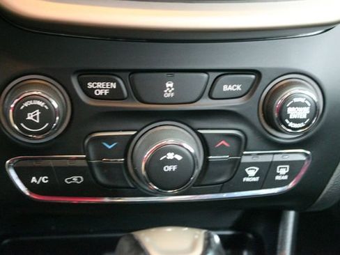 Used 2014 Jeep Cherokee Sport w/ Cold Weather Group image 25