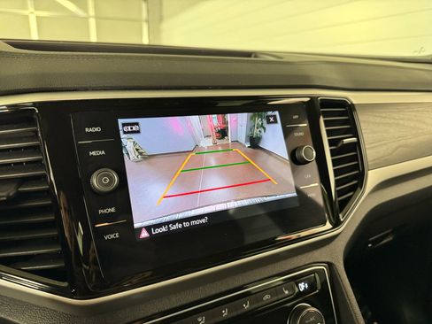 Used 2023 Volkswagen Atlas SE image 23