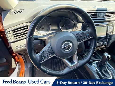Used 2019 Nissan Rogue SV w/ Premium Package AWD/4WD image 11