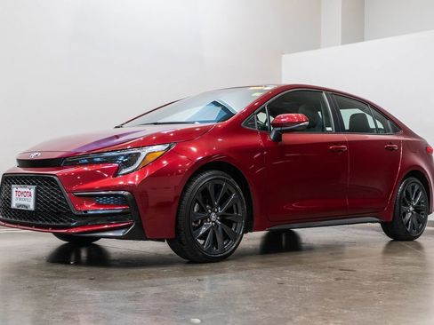 Certified 2023 Toyota Corolla SE w/ SE Premium Package FWD image 3