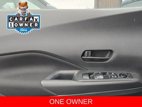 Used 2022 Nissan Kicks S image 16