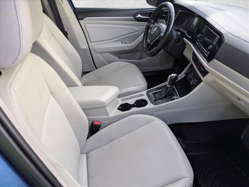 Used 2019 Volkswagen Jetta SE FWD image 18