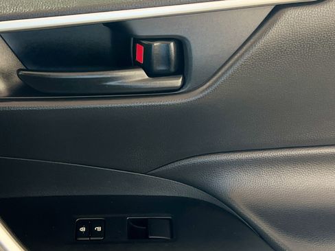 Used 2024 Toyota RAV4 LE image 31