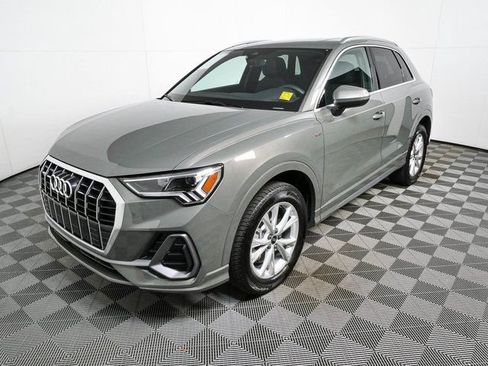 Used 2024 Audi Q3 2.0T Premium w/ Convenience Package AWD/4WD image 32
