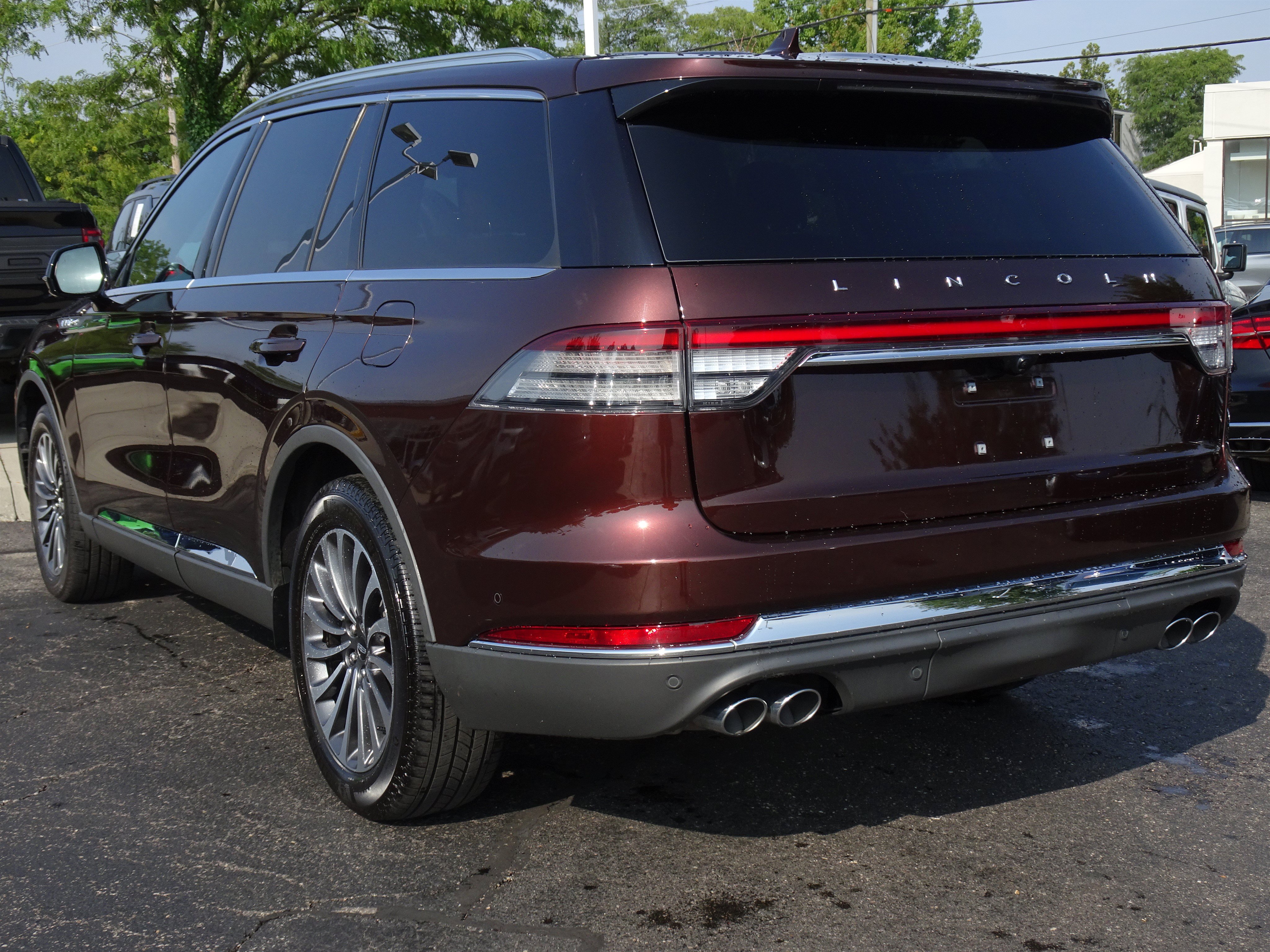 Used 2020 Lincoln Aviator Reserve w/ Equipment Group 201A AWD/4WD image 3