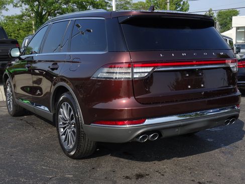 Used 2020 Lincoln Aviator Reserve w/ Equipment Group 201A AWD/4WD image 3
