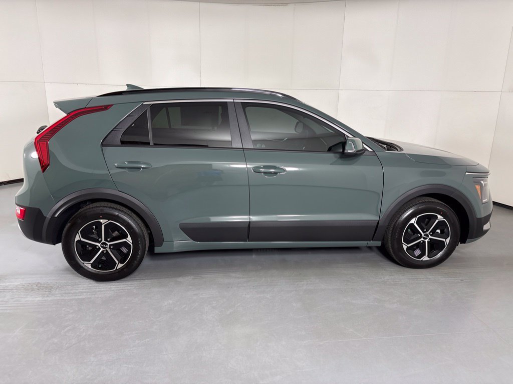 New 2026 Kia Niro EX w/ EX Premium Package FWD image 9