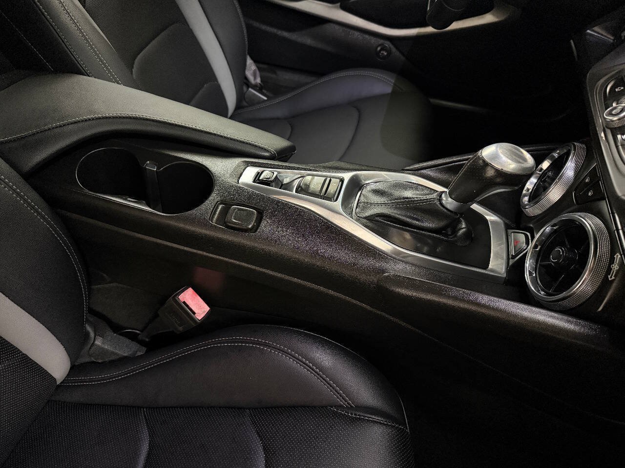 Used 2017 Chevrolet Camaro SS RWD image 25