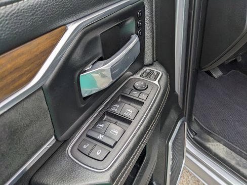 Used 2024 RAM 2500 Laramie image 27