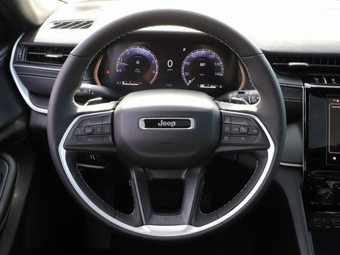 New 2025 Jeep Grand Cherokee 4WD image 20