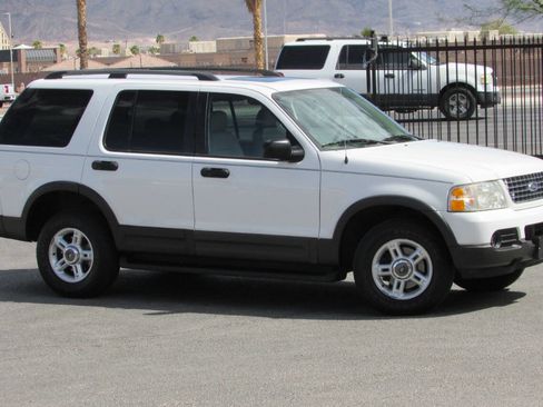 Used 2003 Ford Explorer Sport XLT image 3