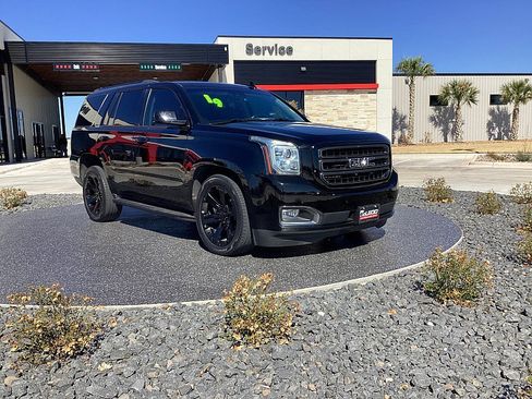 Used 2019 GMC Yukon SLT w/ Graphite Performance Edition image 6
