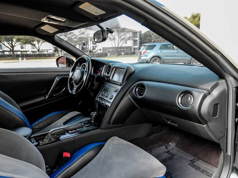 Used 2014 Nissan GT-R Track Edition image 15