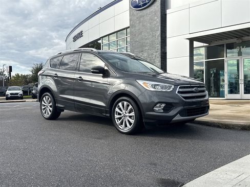 Used 2017 Ford Escape Titanium image 11