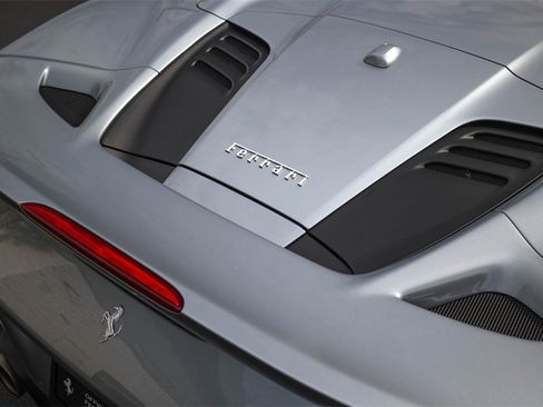 Certified 2022 Ferrari F8 Tributo image 17