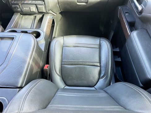 Used 2022 GMC Sierra 3500 Denali image 25