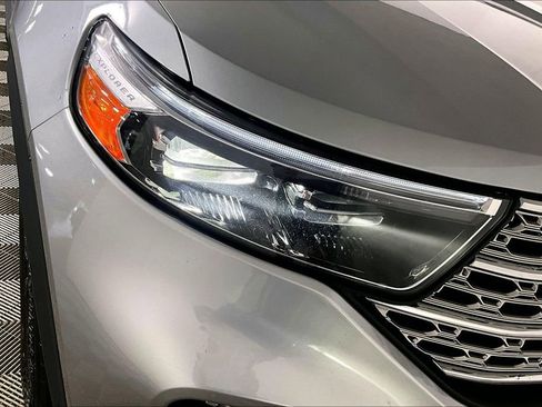 Used 2023 Ford Explorer Limited AWD/4WD image 28