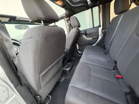 Used 2016 Jeep Wrangler Unlimited Sport w/ Quick Order Package 24S AWD/4WD image 46
