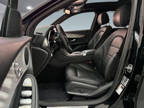Used 2022 Mercedes-Benz GLC 300 image 5