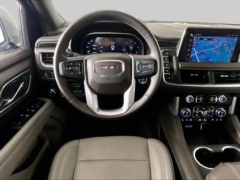 Used 2023 GMC Yukon SLT w/ SLT Luxury Package RWD image 5