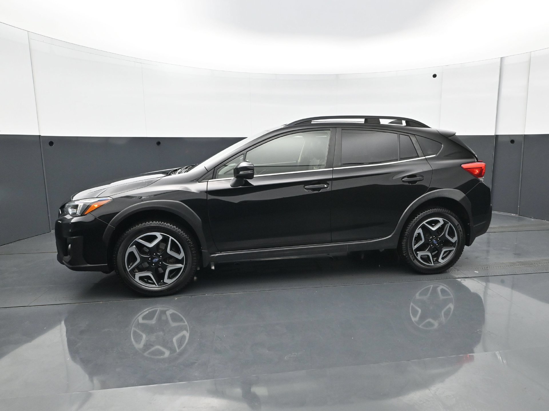 Used 2019 Subaru Crosstrek 2.0i Limited w/ Moonroof Package w/Navigation AWD/4WD image 3