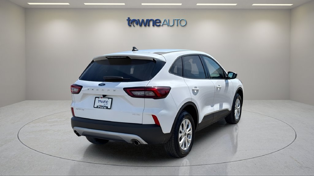 Used 2025 Ford Escape Active AWD/4WD image 6