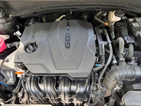 Used 2025 Kia Sportage LX FWD image 30