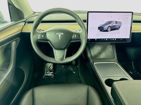 Used 2023 Tesla Model Y Long Range image 22