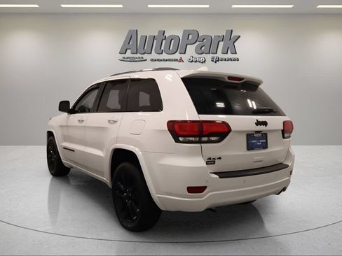 Used 2020 Jeep Grand Cherokee Altitude AWD/4WD image 6