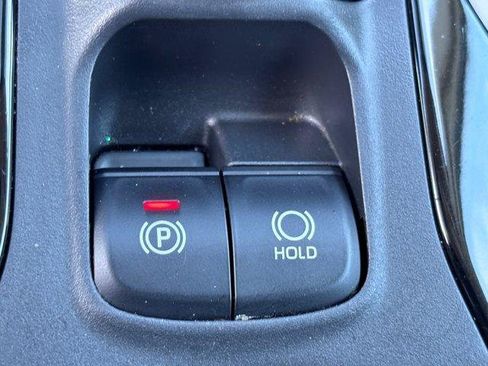 Used 2025 Toyota Corolla Cross XLE w/ Convenience Package AWD/4WD image 31