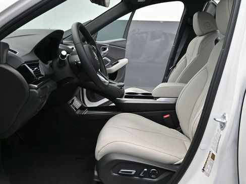 New 2025 Acura RDX SH-AWD image 13