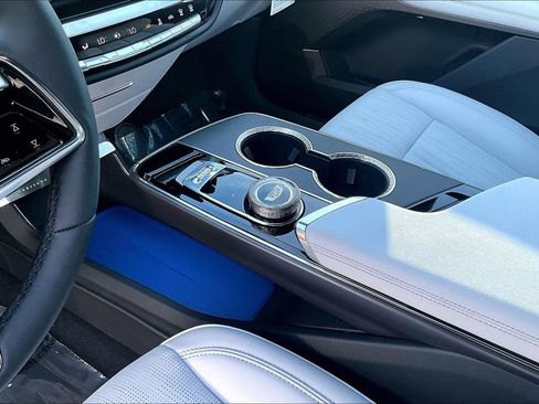New 2026 Cadillac Lyriq Luxury w/ LPO, Floor Liner Package AWD/4WD image 10