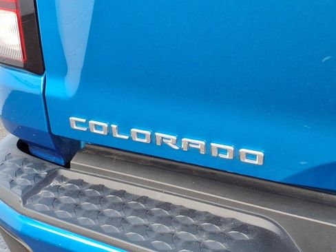 Used 2024 Chevrolet Colorado LT w/ LT Convenience Package III AWD/4WD image 17