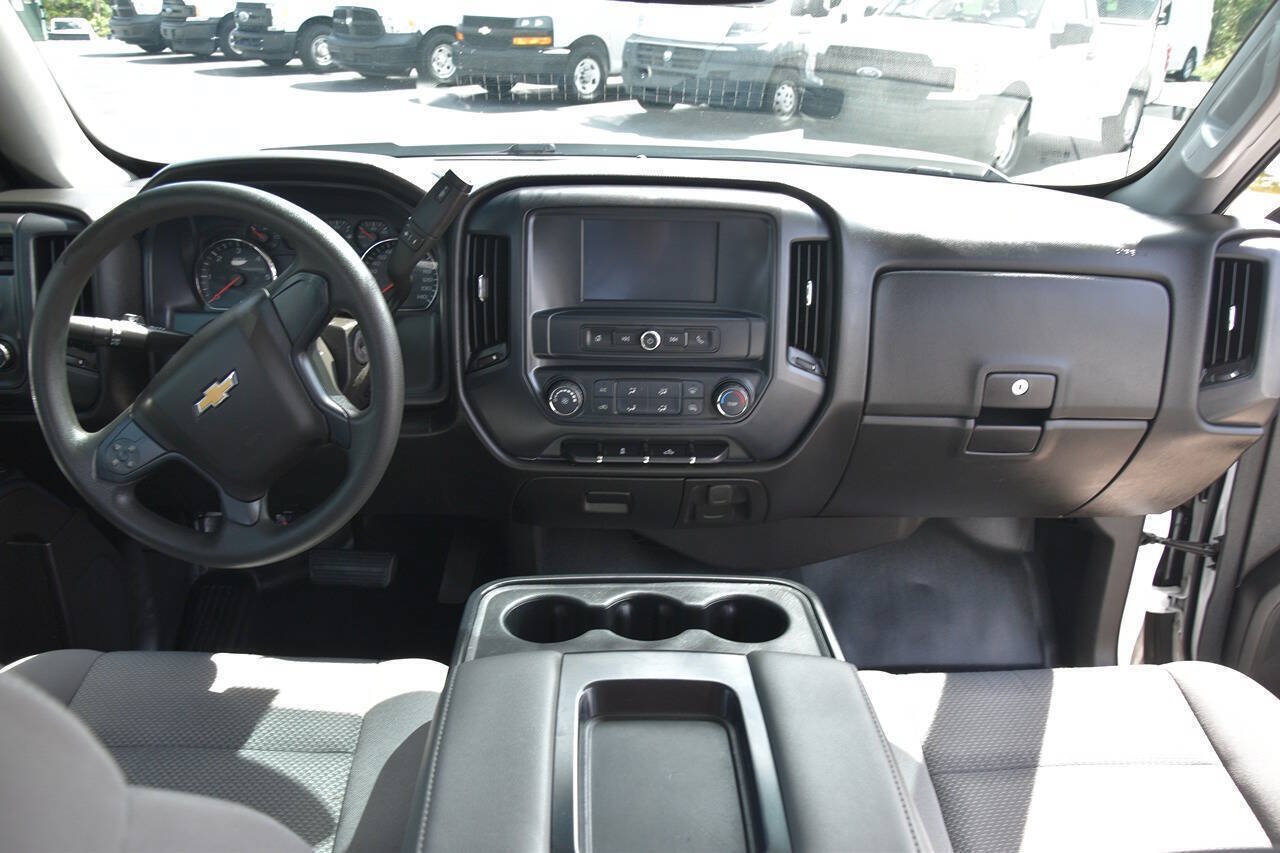 Used 2017 Chevrolet Silverado 1500 W/T w/ Trailering Package AWD/4WD image 13