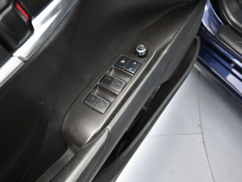 Used 2021 Toyota Camry XSE FWD image 13