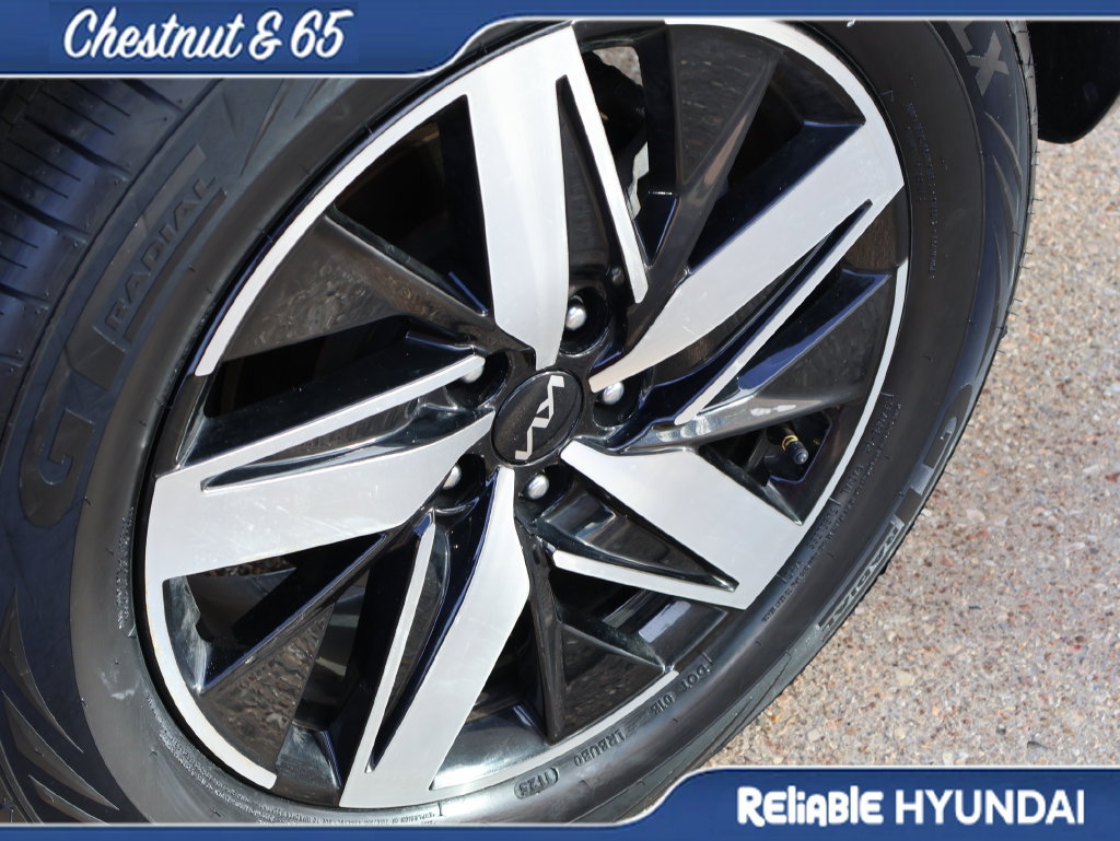Used 2023 Kia Sorento S w/ Panoramic Sunroof Package FWD image 41