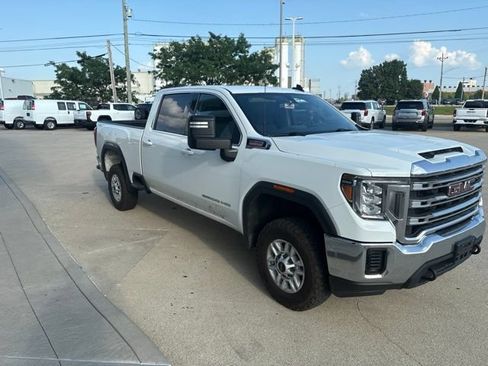 Used 2021 GMC Sierra 2500 SLE AWD/4WD image 2