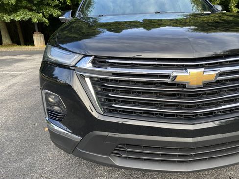 Used 2023 Chevrolet Traverse LT FWD image 14