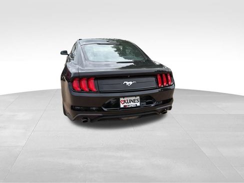 Used 2019 Ford Mustang Coupe RWD image 9