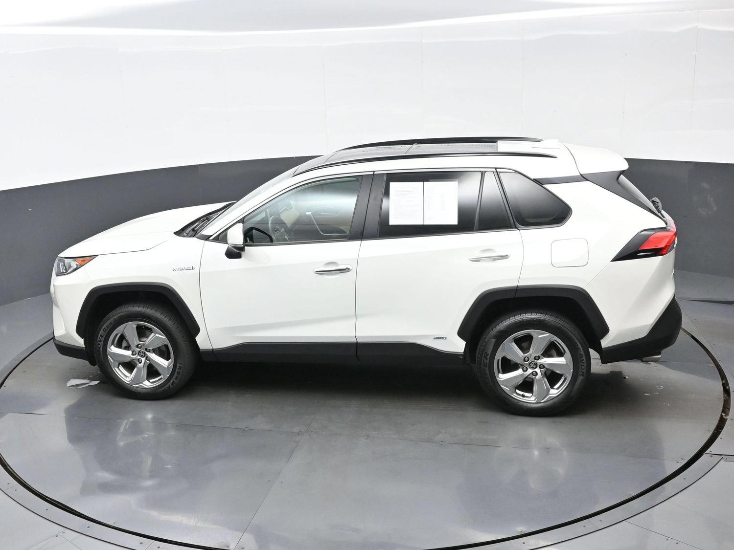 Used 2021 Toyota RAV4 Limited AWD/4WD image 39
