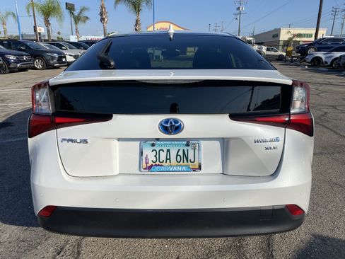 Used 2021 Toyota Prius XLE w/ Advanced Technology Package FWD image 9