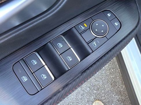 New 2026 Nissan Kicks SR w/ Cold Weather Package image 18