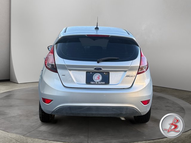 Used 2014 Ford Fiesta SE FWD image 6