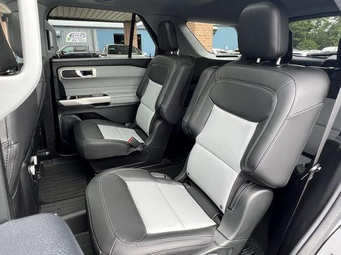 Used 2023 Ford Explorer XLT w/ Equipment Group 202A image 17